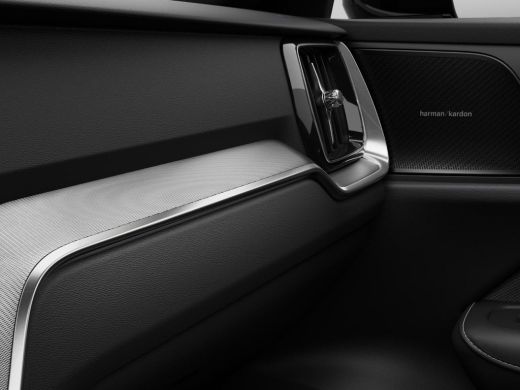 Volvo  V60 2.0 T6 Plug-in hybrid AWD Plus Dark | Achterbank verwarmd | Apple Carplay/Android Auto|telefoonin... ActivLease financial lease