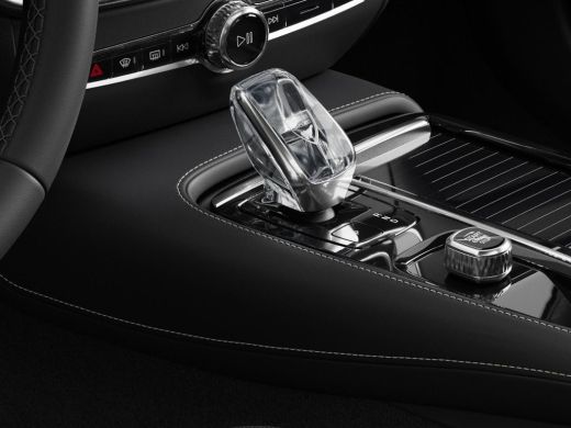 Volvo  V60 2.0 T6 Plug-in hybrid AWD Plus Dark | Achterbank verwarmd | Apple Carplay/Android Auto|telefoonin... ActivLease financial lease