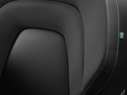 Volvo  V60 2.0 T6 Plug-in hybrid AWD Plus Dark | Achterbank verwarmd | Apple Carplay/Android Auto|telefoonin... ActivLease financial lease