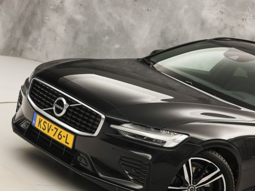 Volvo  V60 2.0 T6 Twin Engine AWD R-Design 340Pk Automaat (PANORAMADAK, APPLE CARPLAY, HARMAN/KARDON, CAMERA... ActivLease financial lease