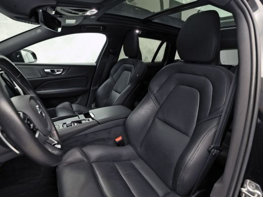 Volvo  V60 2.0 T6 Twin Engine AWD R-Design 340Pk Automaat (PANORAMADAK, APPLE CARPLAY, HARMAN/KARDON, CAMERA... ActivLease financial lease