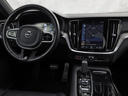 Volvo  V60 2.0 T6 Twin Engine AWD R-Design 340Pk Automaat (PANORAMADAK, APPLE CARPLAY, HARMAN/KARDON, CAMERA... ActivLease financial lease