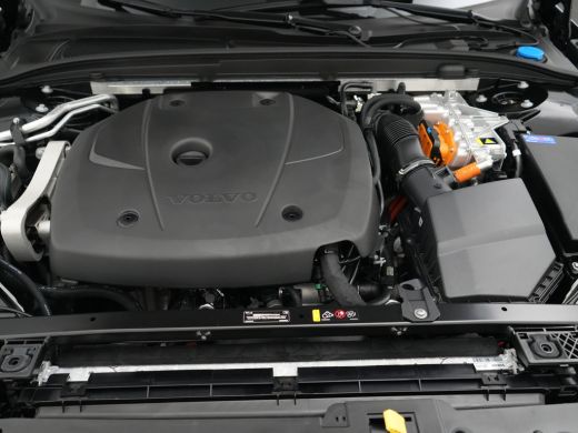 Volvo  V60 T8 Recharge AWD Plus Dark | 455pk | Head-Up | 360&deg; | Panoramadak | Harman/Kardon | Sportstoel | N... ActivLease financial lease