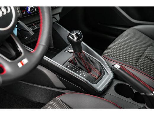 Audi A1 Sportback Sportback 25 TFSI S edition | Stoelverwarming | Adaptive Cruise Control | | Apple Carplay/Android... ActivLease financial lease