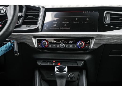 Audi A1 Sportback Sportback 25 TFSI S edition | Stoelverwarming | Adaptive Cruise Control | | Apple Carplay/Android... ActivLease financial lease