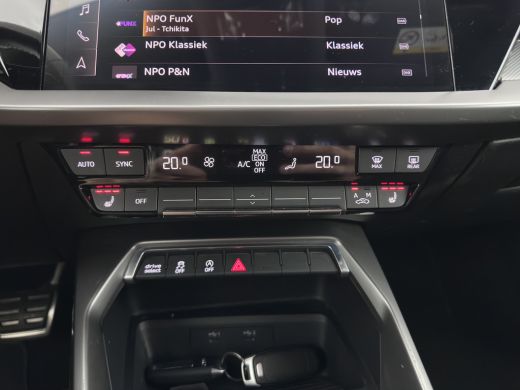 Audi A3 Limousine 35 TFSI S edition (INCL-BTW)  *AUT | 1/2 LEATHER | MATRIX-LED | HEATED-SPORTSEATS | CRU... ActivLease financial lease