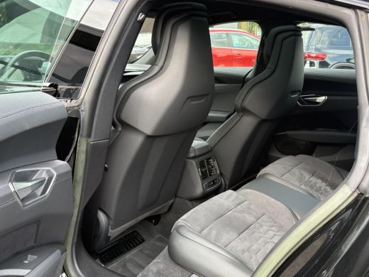 Audi e-tron GT e-tron GT VAN: 54.900,- VOOR 49.877,- UW HEFSTVOORDEEL: 5.023,- SOH 91% | 360˚ CAMERA | PANORAMAD... ActivLease financial lease