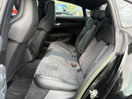 Audi e-tron GT e-tron GT VAN: 54.900,- VOOR 49.877,- UW HEFSTVOORDEEL: 5.023,- SOH 91% | 360˚ CAMERA | PANORAMAD... ActivLease financial lease