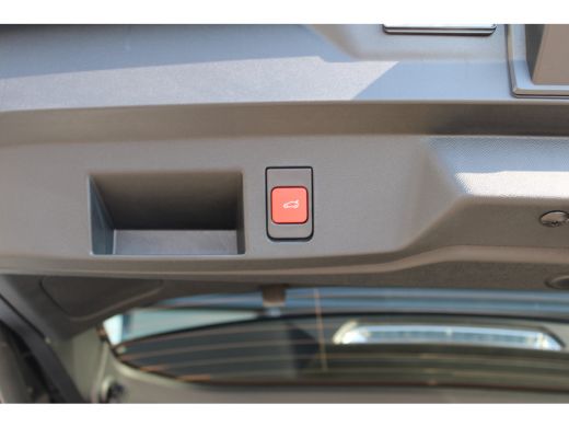 Citroën C5 Aircross Business Comfort Range 74 kWh | "Sofa Design" Dashboard: Dashboard en deurpanelen bekleed met gri... ActivLease financial lease