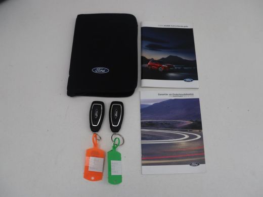 Ford Kuga 2.5 PHEV Titanium | SOH 97,4% | Camera | Trekhaak | Pano.Dak | Dodehoek ASS. | Navigatie | ActivLease financial lease