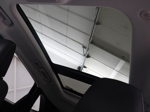 Ford Kuga 2.5 PHEV Titanium | SOH 97,4% | Camera | Trekhaak | Pano.Dak | Dodehoek ASS. | Navigatie | ActivLease financial lease