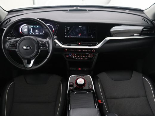 Kia e-Niro | SOH 95.9% | Adaptive cruise | Half Leder | Carplay | Climate control | Camera | Navigatie | Par... ActivLease financial lease