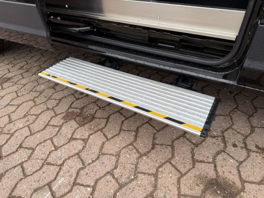 Maxus eDeliver9 77kWh 204PK Nieuw model! Dubbele Cabine 7 Stoelen 300km WLTP L3H2 Adaptieve Cruise LED Snelladen ... ActivLease financial lease