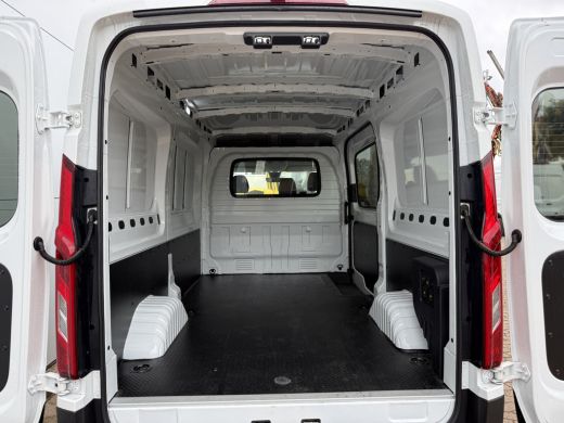 Maxus eDeliver9 77kWh 204PK Nieuw model! L2H2 Glaspack/Camper 300km WLTP Snelladen LED Carplay Cruise control Cam... ActivLease financial lease