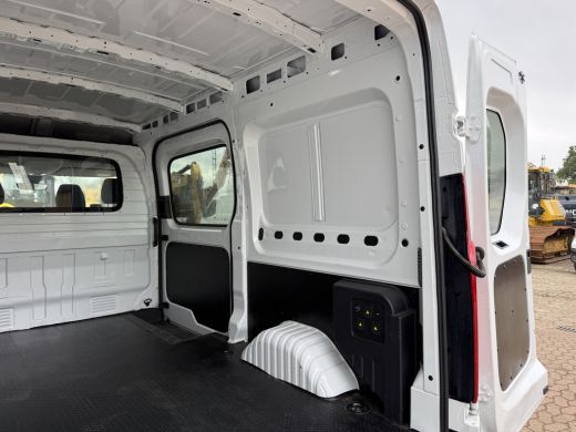 Maxus eDeliver9 77kWh 204PK Nieuw model! L2H2 Glaspack/Camper 300km WLTP Snelladen LED Carplay Cruise control Cam... ActivLease financial lease