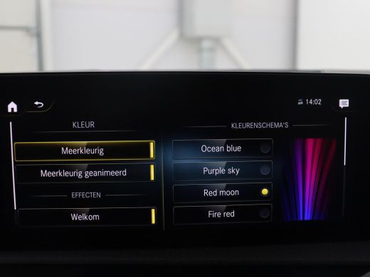 Mercedes-Benz CLA Shooting Brake 180 Business Solution AMG | Pano. Dak | Trekhaak | LED | Sfeerverlichting | Stoelv... ActivLease financial lease