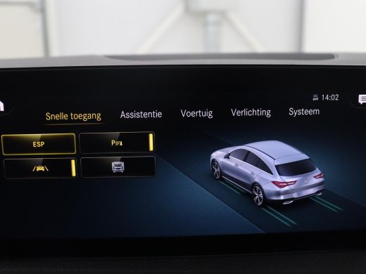 Mercedes-Benz CLA Shooting Brake 180 Business Solution AMG | Pano. Dak | Trekhaak | LED | Sfeerverlichting | Stoelv... ActivLease financial lease
