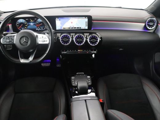 Mercedes-Benz CLA Shooting Brake 180 Business Solution AMG | Pano. Dak | Trekhaak | LED | Sfeerverlichting | Stoelv... ActivLease financial lease