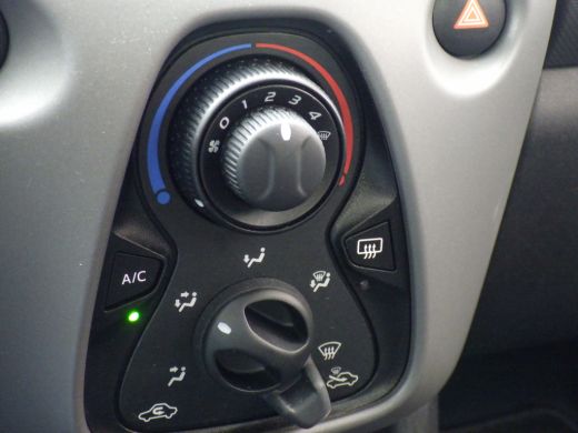 Peugeot 108 1.0 e-VTi Active TOP, Airco, 5 DRS, NL/NAP NW APK! ActivLease financial lease
