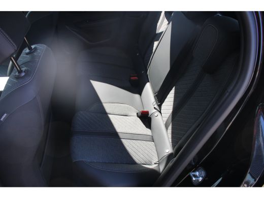 Peugeot 208 Allure 1.2 Hybride 110 Adaptive Cruise Control | Camera voor en achter | Navigatie | Apple Carpla... ActivLease financial lease