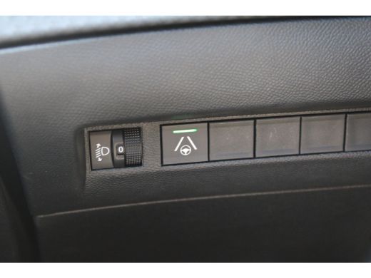 Peugeot 208 Allure 1.2 Hybride 110 Adaptive Cruise Control | Camera voor en achter | Navigatie | Apple Carpla... ActivLease financial lease