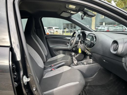 Toyota Aygo 1.0 VVT-i MT Play ActivLease financial lease