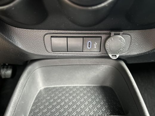 Toyota Aygo 1.0 VVT-i MT Play ActivLease financial lease