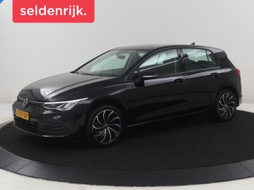 Volkswagen Golf 1.0 eTSI Life | Automaat | Navigatie | Trekhaak | Adapt. Cruise | LED | ActivLease financial lease