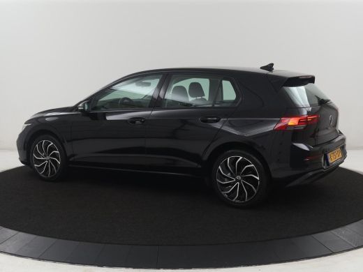Volkswagen Golf 1.0 eTSI Life | Automaat | Navigatie | Trekhaak | Adapt. Cruise | LED | ActivLease financial lease