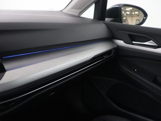 Volkswagen Golf 1.0 eTSI Life | Automaat | Navigatie | Trekhaak | Adapt. Cruise | LED | ActivLease financial lease