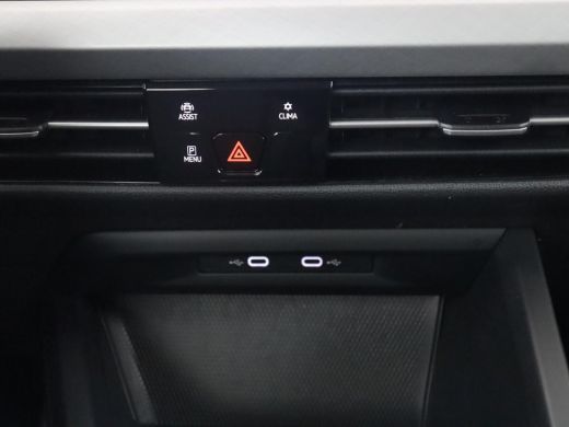 Volkswagen Golf 1.0 eTSI Life | Automaat | Navigatie | Trekhaak | Adapt. Cruise | LED | ActivLease financial lease