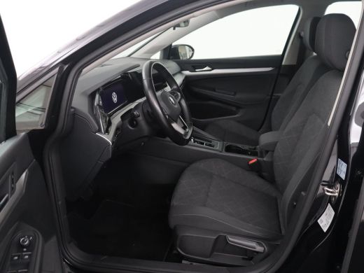 Volkswagen Golf 1.0 eTSI Life | Automaat | Navigatie | Trekhaak | Adapt. Cruise | LED | ActivLease financial lease
