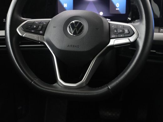 Volkswagen Golf 1.0 eTSI Life | Automaat | Navigatie | Trekhaak | Adapt. Cruise | LED | ActivLease financial lease