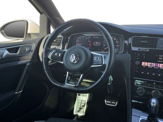 Volkswagen Golf 1.5 150pk TSI Highline Business R Achteruitrijcamera (Rear View) | Parkeersensoren voor & achter ... ActivLease financial lease