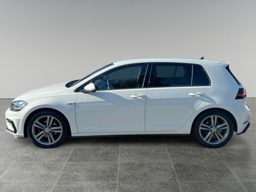 Volkswagen Golf 1.5 150pk TSI Highline Business R Achteruitrijcamera (Rear View) | Parkeersensoren voor & achter ... ActivLease financial lease