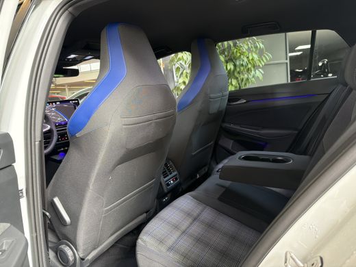 Volkswagen Golf GTE 1.5 272PK DSG HYBRID GTE-SPORT 360&deg;CAMERA/NAVI/HEAD-UP!/CARPLAY ActivLease financial lease