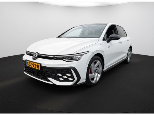 Volkswagen Golf GTE 1.5 272PK DSG HYBRID GTE-SPORT 360&deg;CAMERA/NAVI/HEAD-UP!/CARPLAY ActivLease financial lease