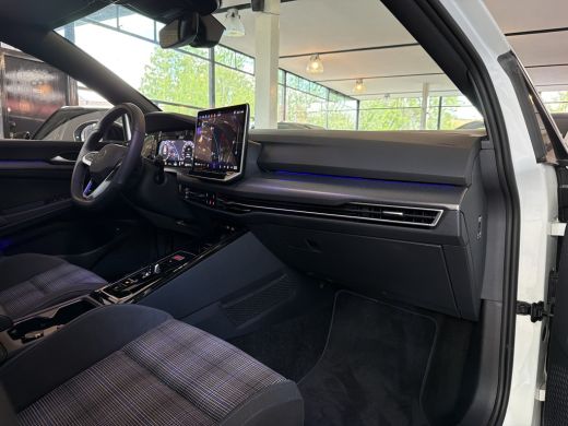 Volkswagen Golf GTE 1.5 272PK DSG HYBRID GTE-SPORT 360&deg;CAMERA/NAVI/HEAD-UP!/CARPLAY ActivLease financial lease