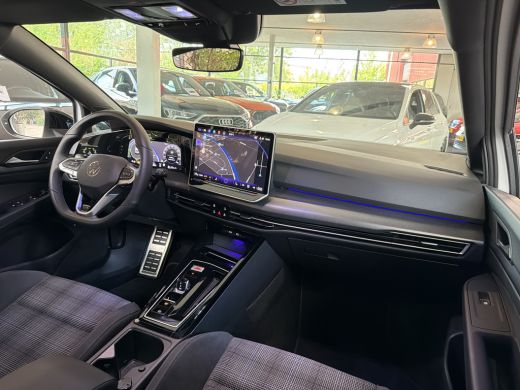 Volkswagen Golf GTE 1.5 272PK DSG HYBRID GTE-SPORT 360&deg;CAMERA/NAVI/HEAD-UP!/CARPLAY ActivLease financial lease