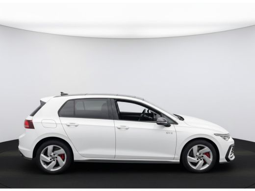 Volkswagen Golf GTE 1.5 272PK DSG HYBRID GTE-SPORT 360&deg;CAMERA/NAVI/HEAD-UP!/CARPLAY ActivLease financial lease