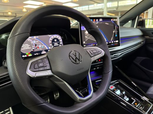 Volkswagen Golf GTE 1.5 272PK DSG HYBRID GTE-SPORT 360&deg;CAMERA/NAVI/HEAD-UP!/CARPLAY ActivLease financial lease