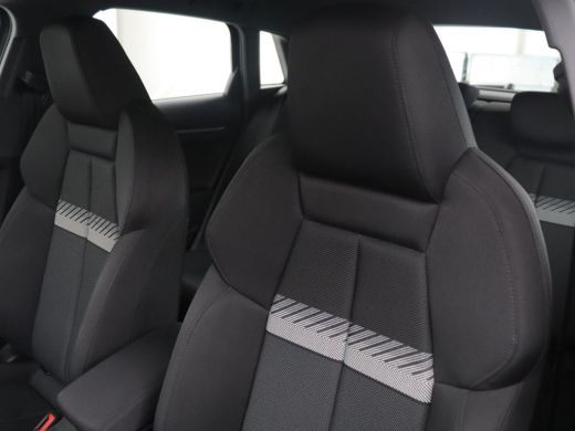 Audi A3 Sportback 30 TFSI Advanced edition | Cruise control | Camera | Park assist | Navigatie | Carplay ... ActivLease financial lease