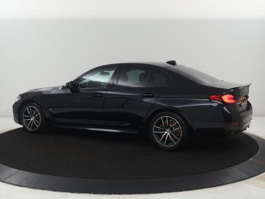 BMW 5 Serie 520i M-Sport | Leder | Stoelverwarming | Cruise control | Camera | Park assist | Navigatie | Carp... ActivLease financial lease
