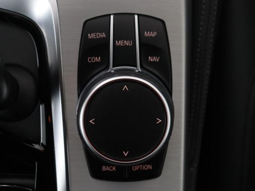 BMW 5 Serie 520i M-Sport | Leder | Stoelverwarming | Cruise control | Camera | Park assist | Navigatie | Carp... ActivLease financial lease