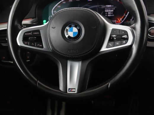 BMW 5 Serie 520i M-Sport | Leder | Stoelverwarming | Cruise control | Camera | Park assist | Navigatie | Carp... ActivLease financial lease