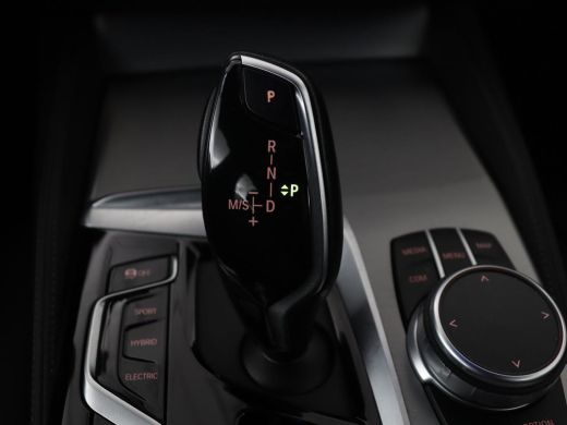 BMW 5 Serie Touring 530e High Executive | SOH 83,0% | M-Sport | Pano.Dak | Camera | Navigatie ActivLease financial lease