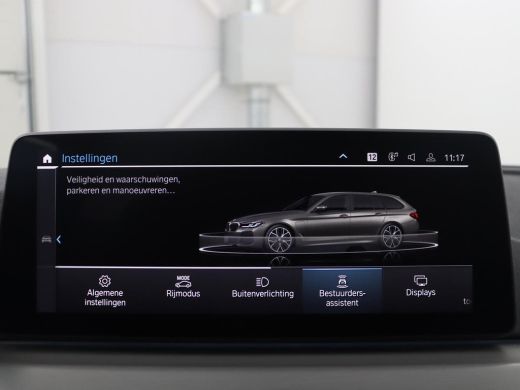 BMW 5 Serie Touring 530e High Executive | SOH 83,0% | M-Sport | Pano.Dak | Camera | Navigatie ActivLease financial lease
