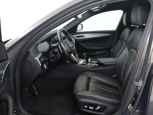 BMW 5 Serie Touring 530e High Executive | SOH 83,0% | M-Sport | Pano.Dak | Camera | Navigatie ActivLease financial lease