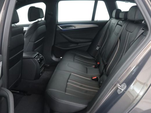 BMW 5 Serie Touring 530e High Executive | SOH 83,0% | M-Sport | Pano.Dak | Camera | Navigatie ActivLease financial lease