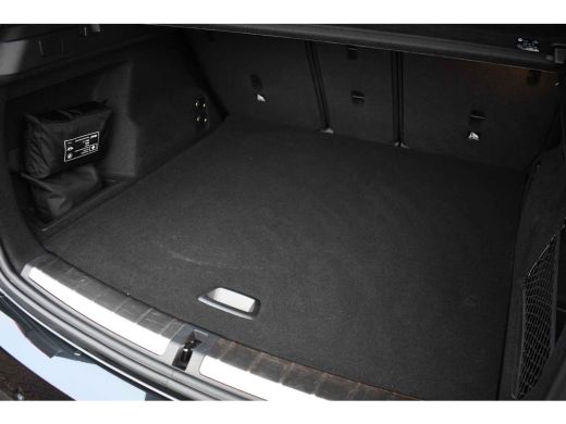 BMW X1 xDrive25e 220pk M-Sport 19inch Leder Stuurverw LED El-klep DAB BTW-auto! ActivLease financial lease